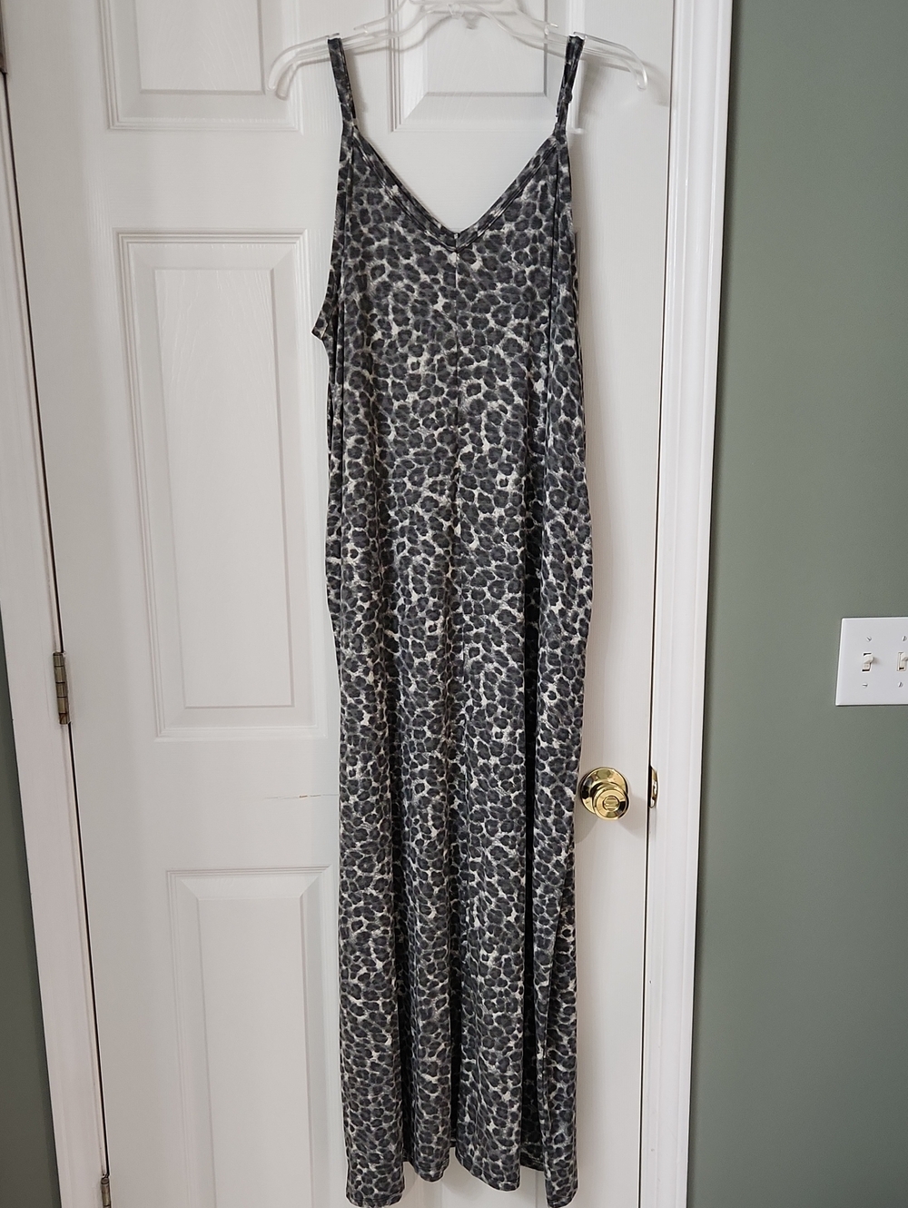 Zenana Outfitters Black and Gray Leopard Print Maxi Dress